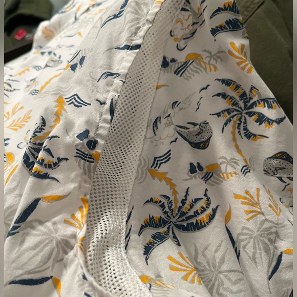 Men’s Columbia PFG vented fishing shirt - Picture 3 of 7